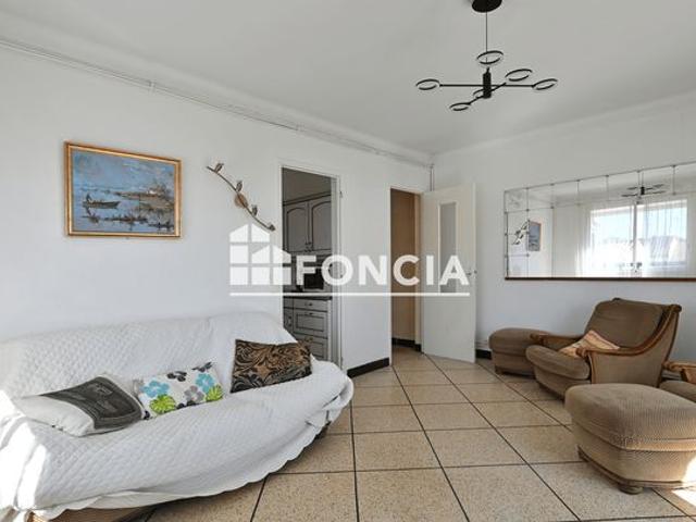 Grau du roi Centre ville Rive droite P4 de 83,46 m2 avec véranda, terrasse et 2 balcons