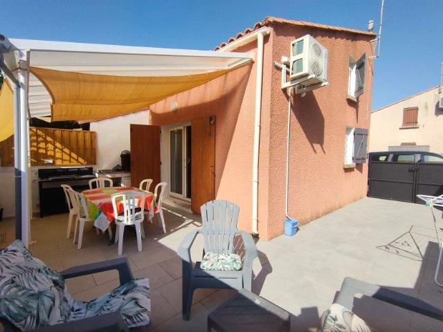 GRAU D'AGDE MAISON RENOVÉE et MEUBLÉE T2 + MEZZANINE en REZ de JARDIN TERRASSE 2 PIÈCES CHAMBRE CABINE STATIONNEMENT MOTOS et VELOS / REF 15503