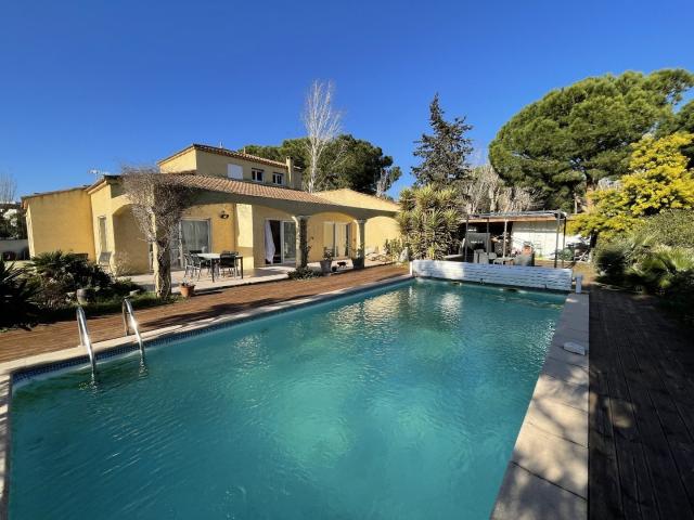 Grau d'Agde Villa de 200m² sur un terrain de 1226 m² avec pisci