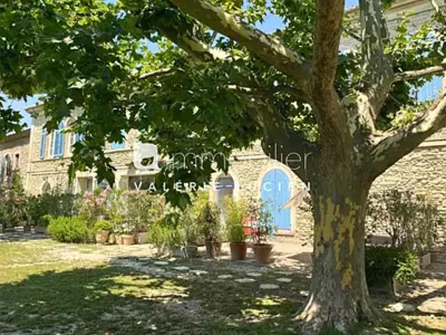 Graveson 13690 Achat / Vente appartement 5 pièces t5 piscine