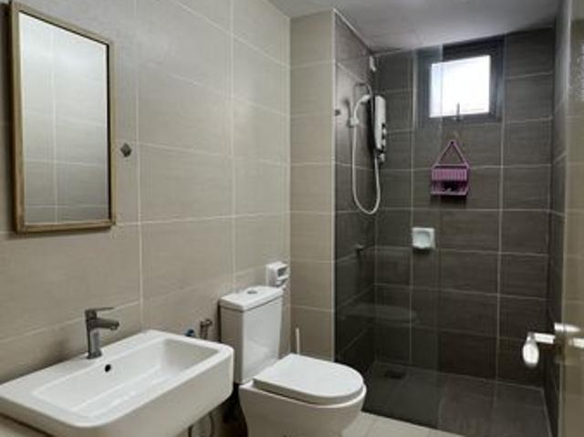 Gravit 8 Condo Klang @Partial Furnished 1,046sqft 3R2B 3Parking for