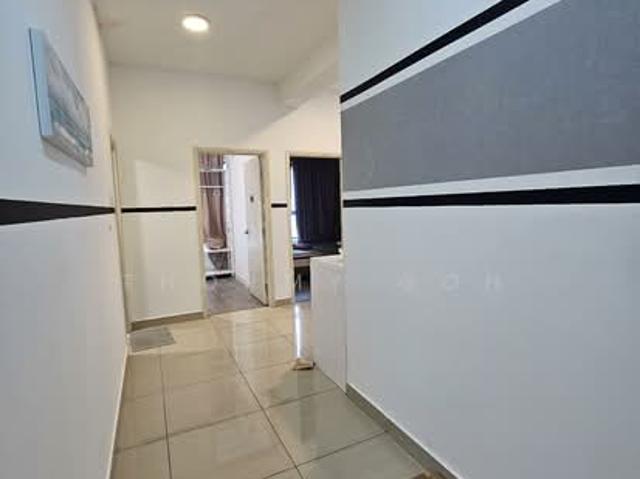 Gravit 8 Partial Furnished 883sqft 2plus1r 2b for Rent