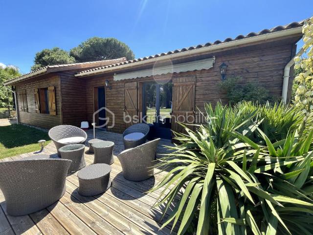 Grayan et l'hôpital maison bois 3 chambres