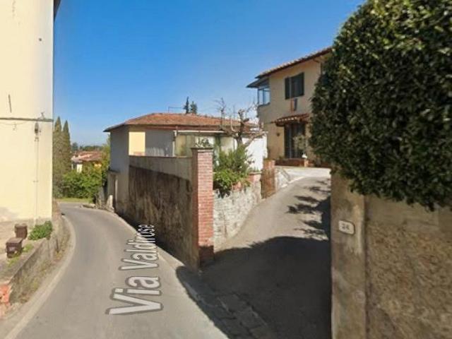 Grazioso bilocale con spazio esterno e posto auto
