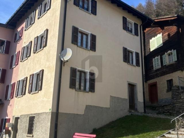 GRAZIOSO E SOLEGGIATO CON VISTA
