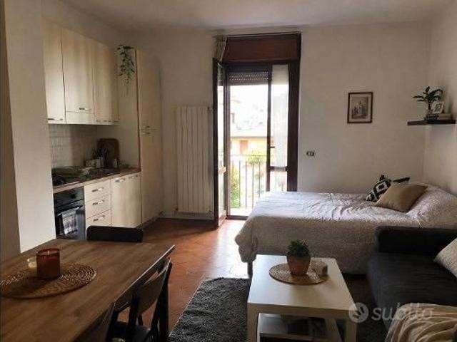 Grazioso monolocale con posto auto a Brescia