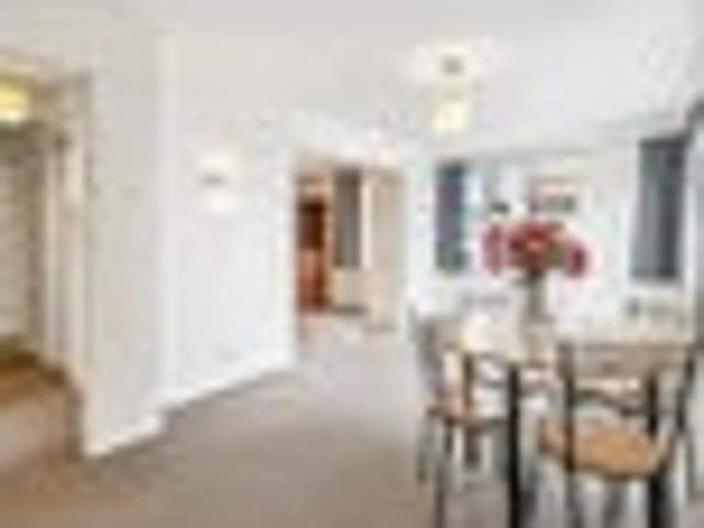 Central City Home With Garage 1Brm + Study