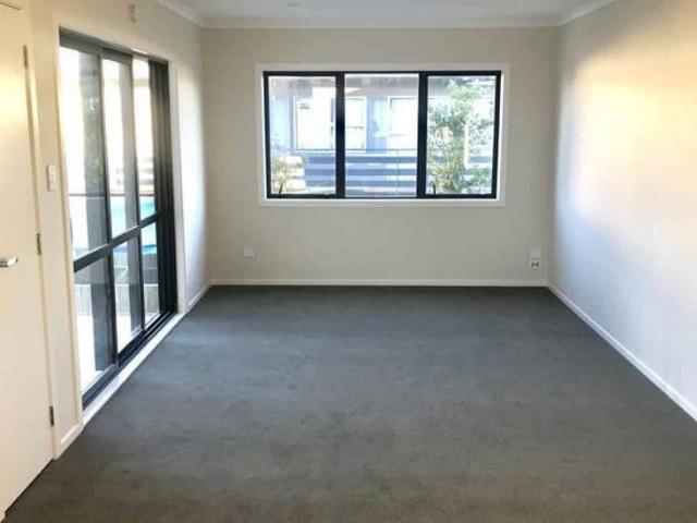 Grab your Coates and move in!