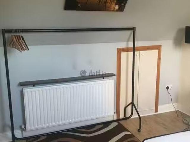Grabal hill, Crosshaven, Co. Cork is for rent