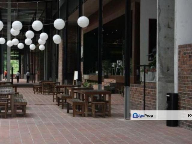 Grade A office with modern resort design at PJ for