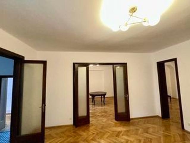 Gradina Icoanei Polona 153 mp utili intreg etaj 2 in vila renovat premium