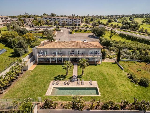 Gramacho Estúdio em empreendimento de Golfe de Luxo 17m² Estômbar e Parchal