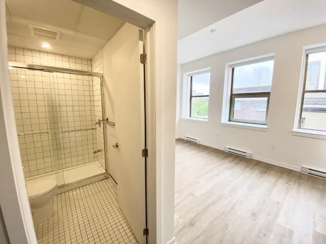 Gramercy Residences 1 Bedroom Apartment for Rent at 1950 1900 1950 Sherbrooke West, Montréal, QC H3H 1E7