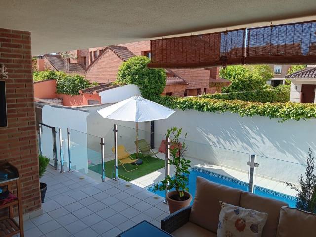 GRAN OCASION. SE VENDE ESPECTACULAR Y LUJOSO CHALET, EN ALTO DE LOS MOLINOS