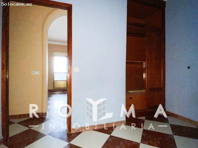 GRAN OPORTUNIDAD AMPLIO PISO CENTRO DE AZNALCÁZAR SEVILLA