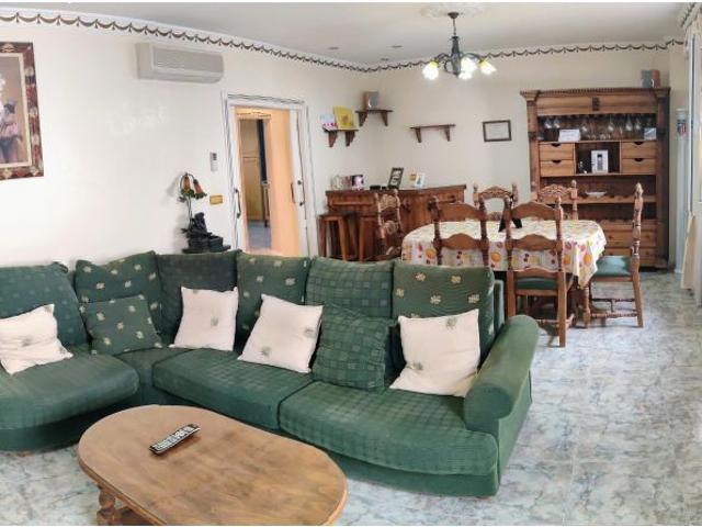 GRAN OPORTUNIDAD: CASA CON 3 DORMITORIOS, GARAJE Y PATIO EN MACAEL, ALMERIA