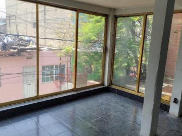 Gran oportunidad! Casa amplia en la Colonia Gabriel Ramos Millán, Iztacalco