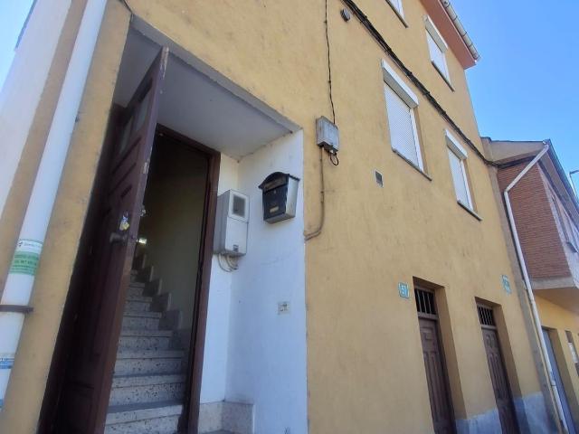 Gran oportunidad Casa en Santalla con 8 habitaciones