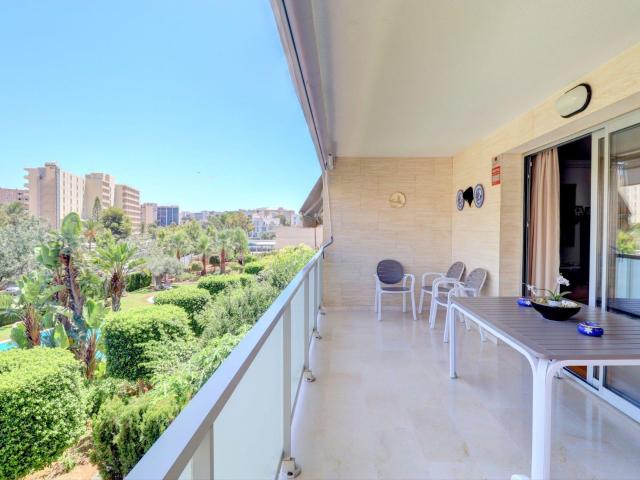 Gran oportunidad de adquirir un espacioso apartamento de 4 d. 140m² Palmanova