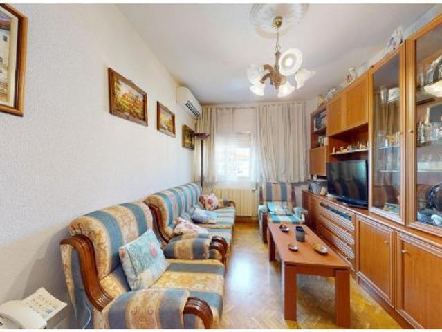 GRAN OPORTUNIDAD DE ADQUIRIR UNA VIVIENDA DE 3 DORMITORIOS CON ASCENSOR EN UNA DE LAS ZONAS MÁS DEMA