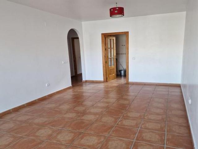 GRAN OPORTUNIDAD DE INVERSION: APARTAMENTO EN PEQUEÑA URBANIZACION FAMILIAR CON INQUILINO