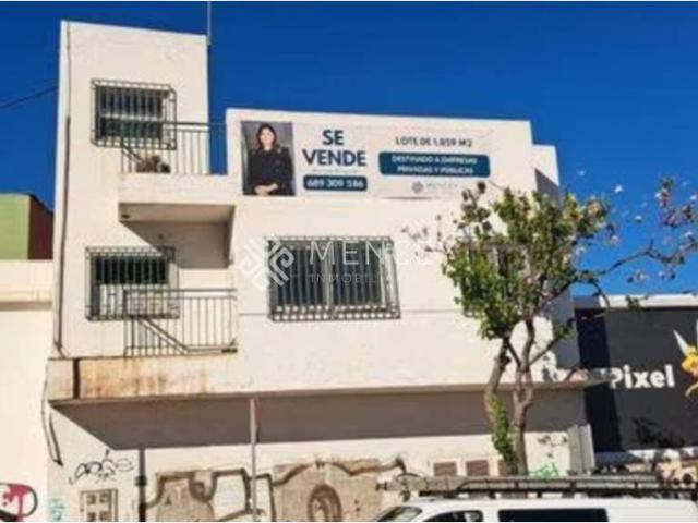 Gran oportunidad de inversión: Solar y viviendas en venta en La Cuesta – 1.859 m²