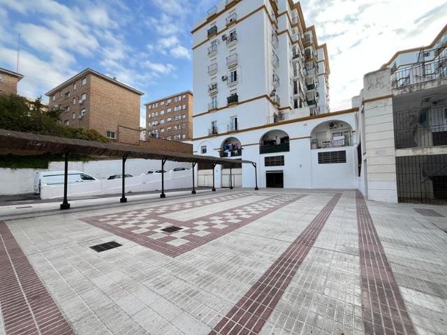 ¡GRAN OPORTUNIDAD EN ESTEPONA! LOCAL COMERCIAL EN BRUTO CON INFINITAS POSIBILIDADES