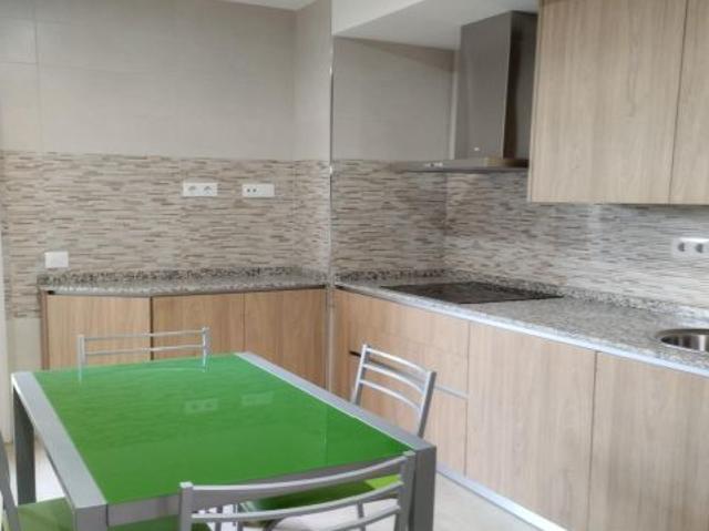 Gran Oportunidad! Luminoso Piso de 3 Dormitorios en el Corazón de Palomares