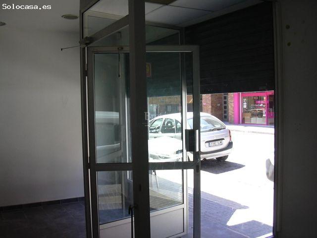 ¡Gran oportunidad, Local comercial en venta – 179 m² en la calle Escosura, 24