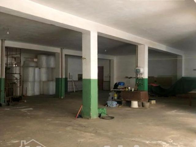 ¡GRAN OPORTUNIDAD PARA INVERSORES EN BURRIANA! EDIFICIO COMPLETO CON TERRAZA A DOS CALLES