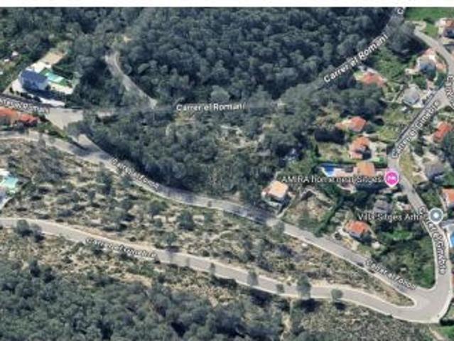 GRAN OPORTUNIDAD. Se vende gran parcela urbana de 1.126 m2 situada en la urbanización Pineda Park