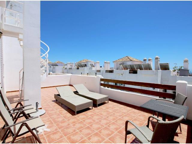GRAN ATICO DUPLEX EN VALLE ROMANO