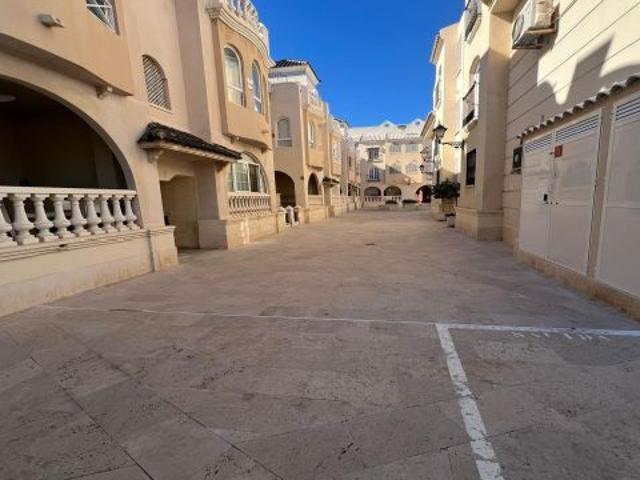 GRAN ÁTICO EN PRIMERA LINEA EN TORREVIEJAA: 1 HAB, 1 BAÑO