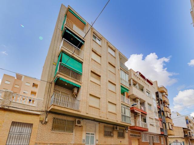 GRAN ÁTICO EN TORREVIEJA, 3 HAB, 1 BAÑO