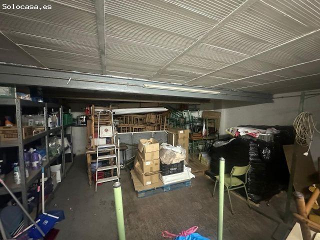 ? Gran almacén de 590 m2 con acceso para vehículos en Novelda