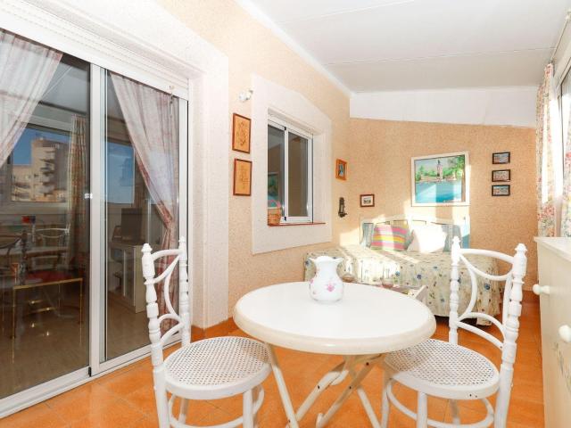 GRAN APARTAMENTO CON TERRAZA ACRISTALADA, IDEAL PARA PAREJAS