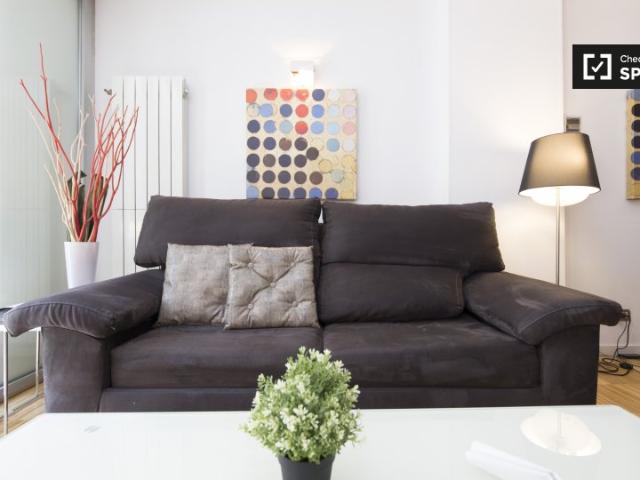 Apartamento de 2 dormitorios en alquiler en Embajadores, Madrid