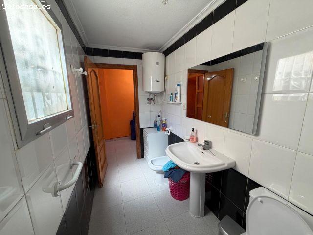 GRAN APARTAMENTO EN TORREVIEJA: 2HAB, 2 BAÑOS