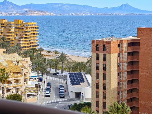 Gran Apartamento reformado de 3Dorm. Baño y Aseo en Urb completa con Vistas al mar y a solo 150m. de la playa
