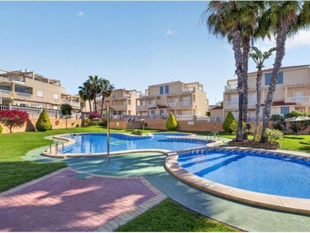 GRAN BUNGALOW EN ORIHUELA COSTA: 1 HAB, 1 BAÑO