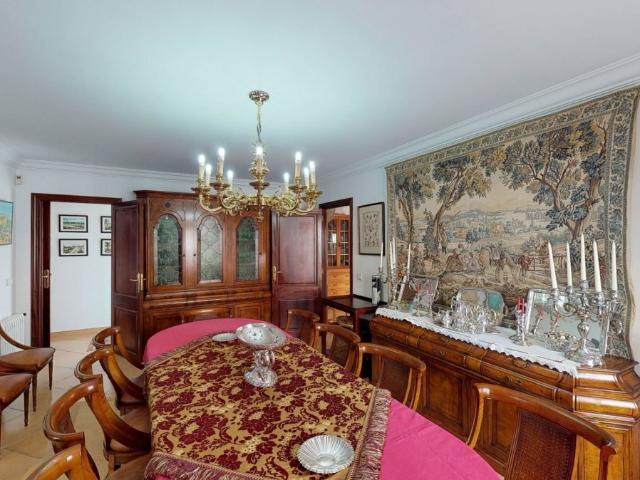 Gran casa con locales comerciales en Cala Ratjada