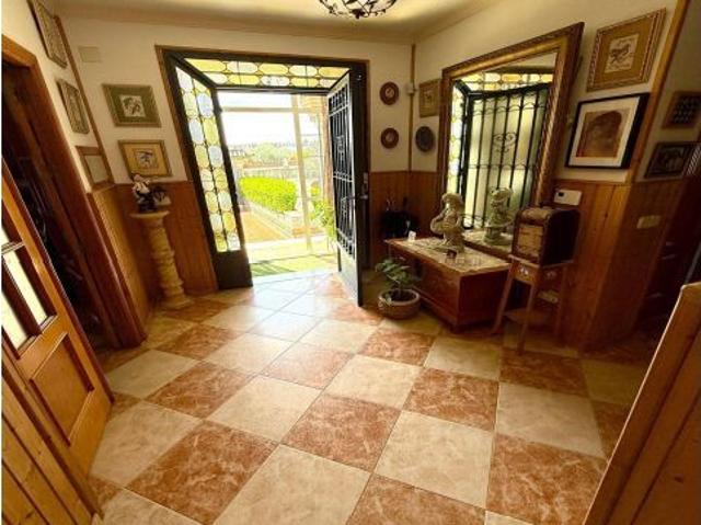 GRAN CASA CON 380 METROS DE VIVIENDA, SOBRE PARCELA DE 1500 DE TERRENO