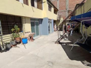 Gran casa cerca a colegio pio xii y mandil azul mariano melgar