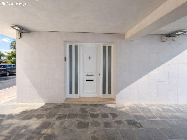 Gran casa de 235 m² con terrazas y garaje, lista para entrar a vivir en Sant