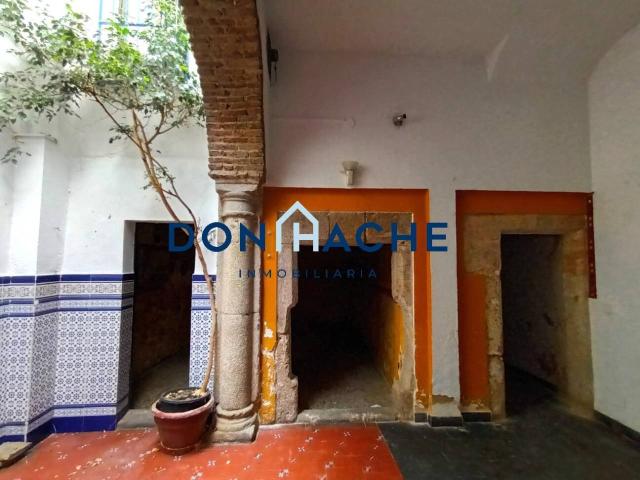 GRAN CASA EN EL CENTRO