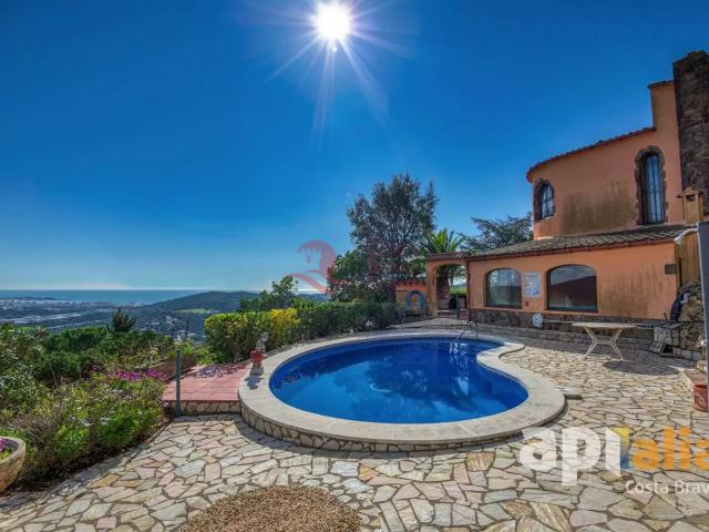 Gran casa en venta en Cabanyes, Calonge Producte Apialia Cos. 351m² Calonge