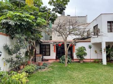 Gran Casa en venta en Miraflores San Antonio