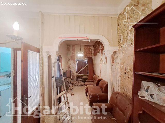 GRAN CASA ECONÓMICA PARA REFORMAR CON GARAJE Y TERRAZA