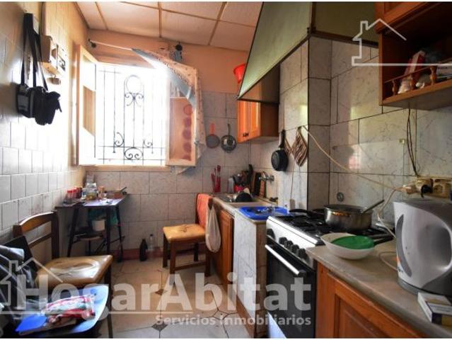 GRAN CASA SEÑORIAL CON TERRAZA Y BARBACOA PARA REFORMAR