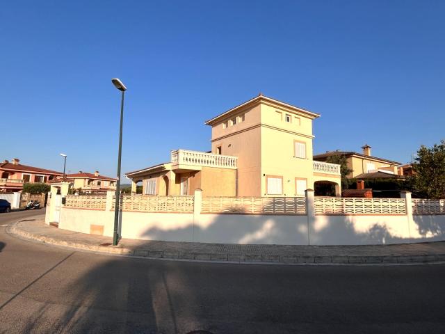 ¡GRAN CHALET UNIFAMILIAR CON PISCINA EN MARRATXI! ¡ALQUILER DE LARGA DURACIÓN¡